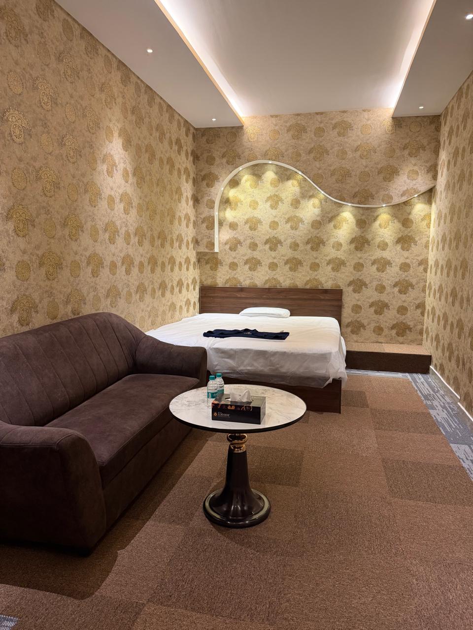 Deep Thermal Lounge